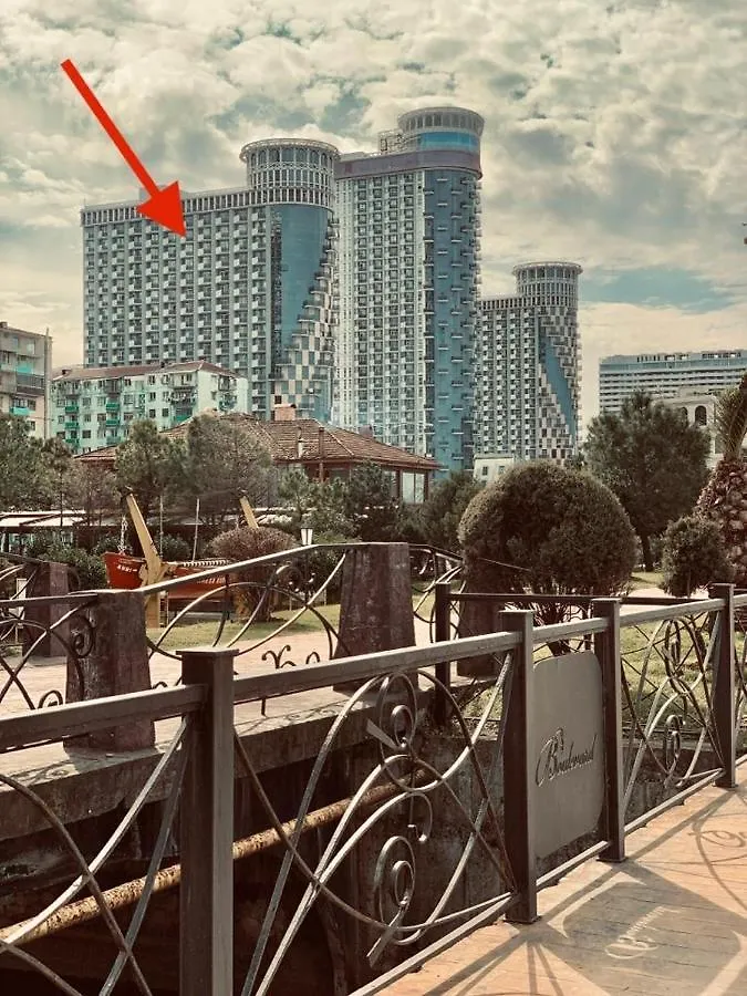 Lina'S Seaside Apartments 바투미
