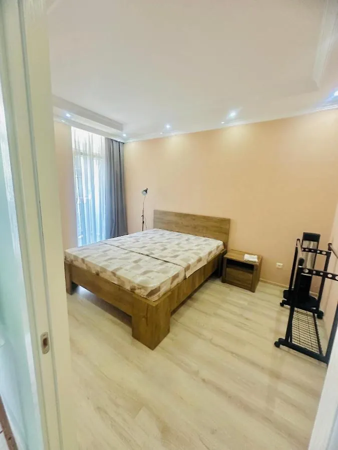 Lina'S Seaside Apartments 바투미 조지아