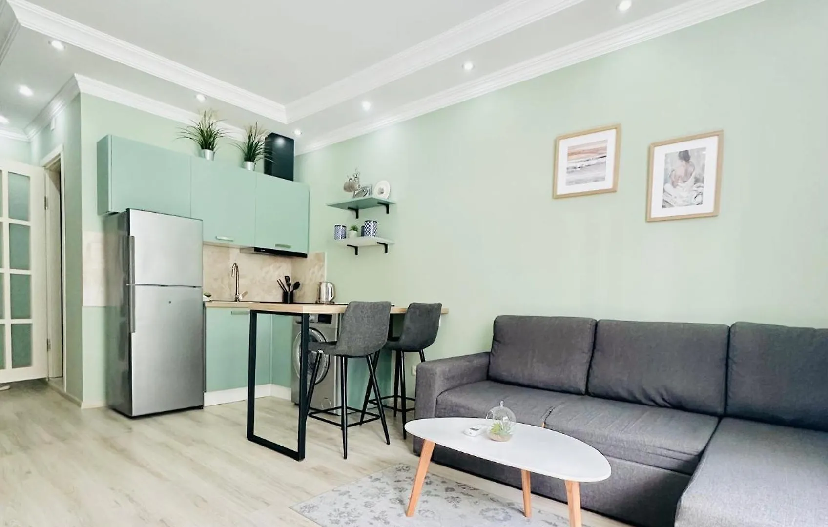 Lina'S Seaside Apartments 바투미 0*,  조지아