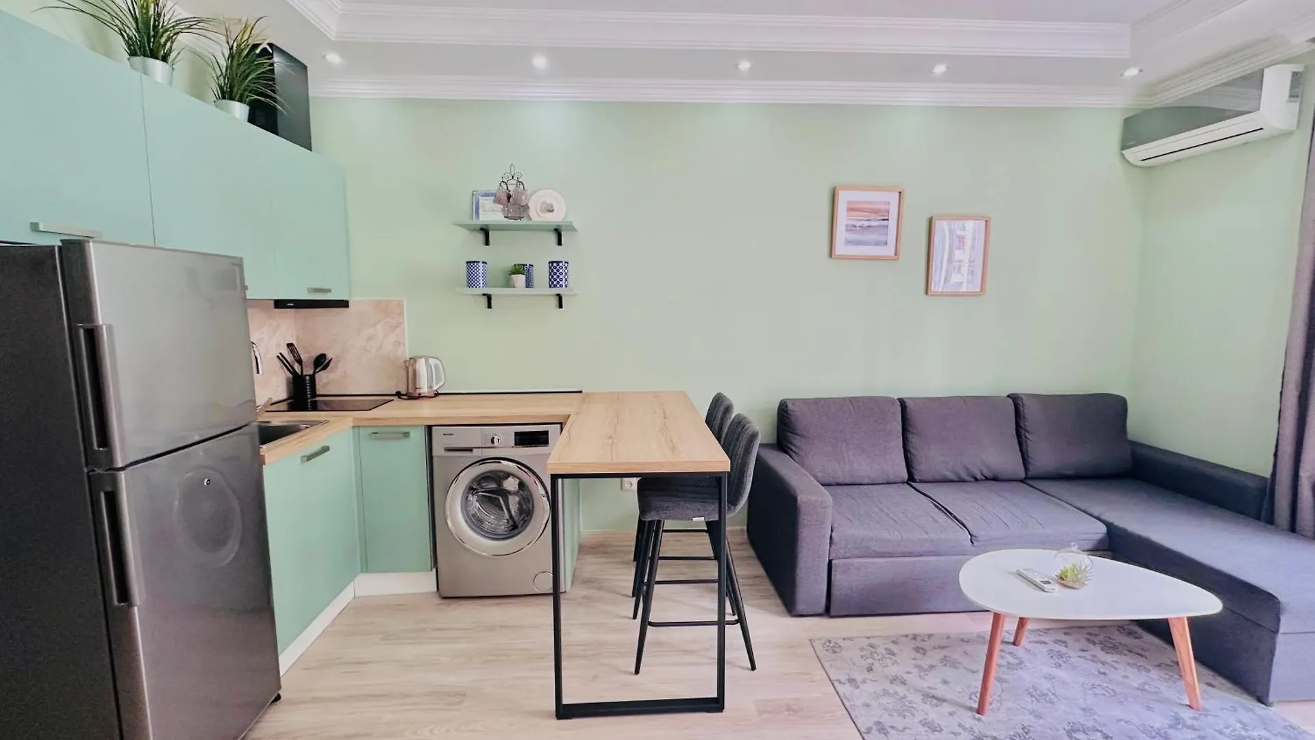 Lina'S Seaside Apartments 바투미