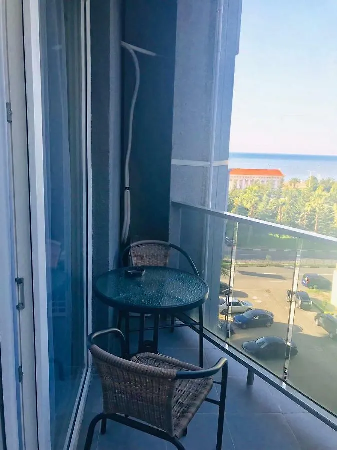 Lina'S Seaside Apartments 바투미 0*,  조지아