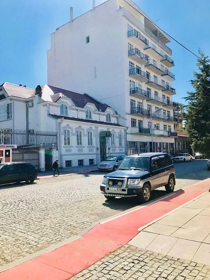 Lina'S Seaside Apartments 바투미